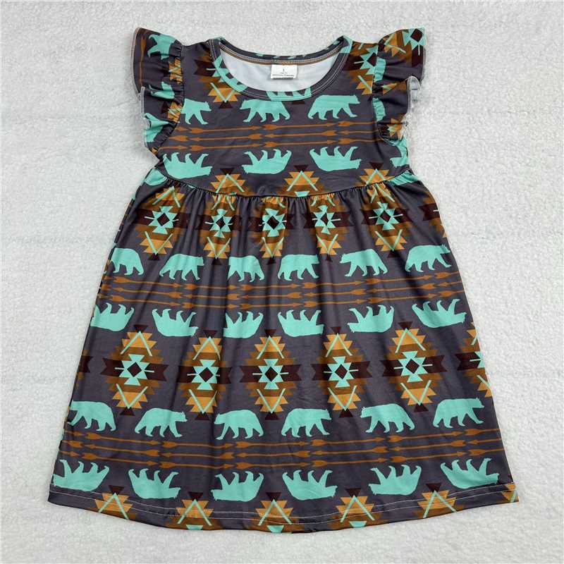 "G6-12-3*' Green bear diamond-shaped flying sleeve skirt"