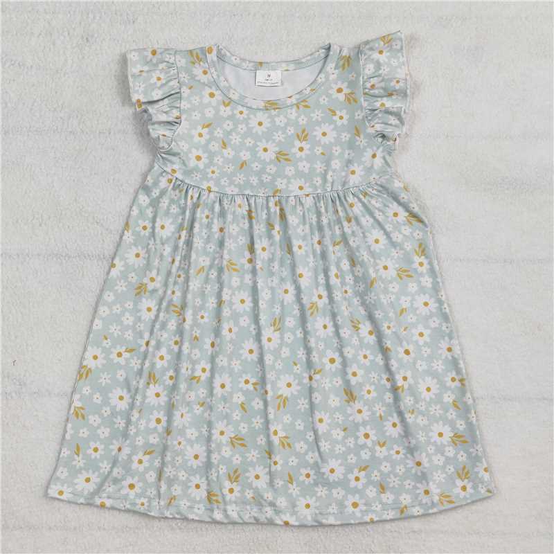 White chrysanthemum light green flying sleeve dress 白色菊花淡绿色飞袖裙