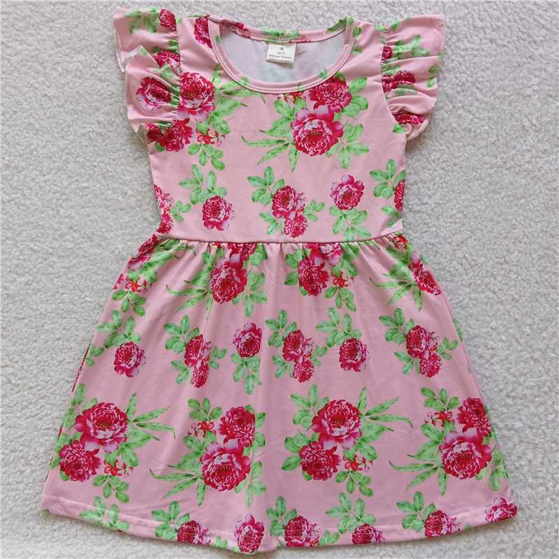 Red flowers, green leaves, pink flying sleeve dress 红色花朵绿叶粉色飞袖裙