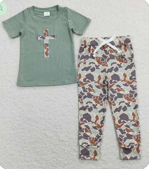 RTS NO MOQ Sibling BT0443 Green short-sleeved top with embroidered camouflage cross