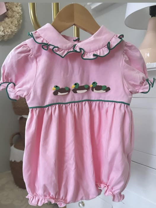 (Pre Order) No moq SR3532 pre-order baby girl clothes duck pink short Sleeve romper-2025.11.10