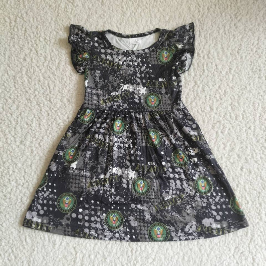 G5-15-2;[] Green badge black and white flying sleeves dress