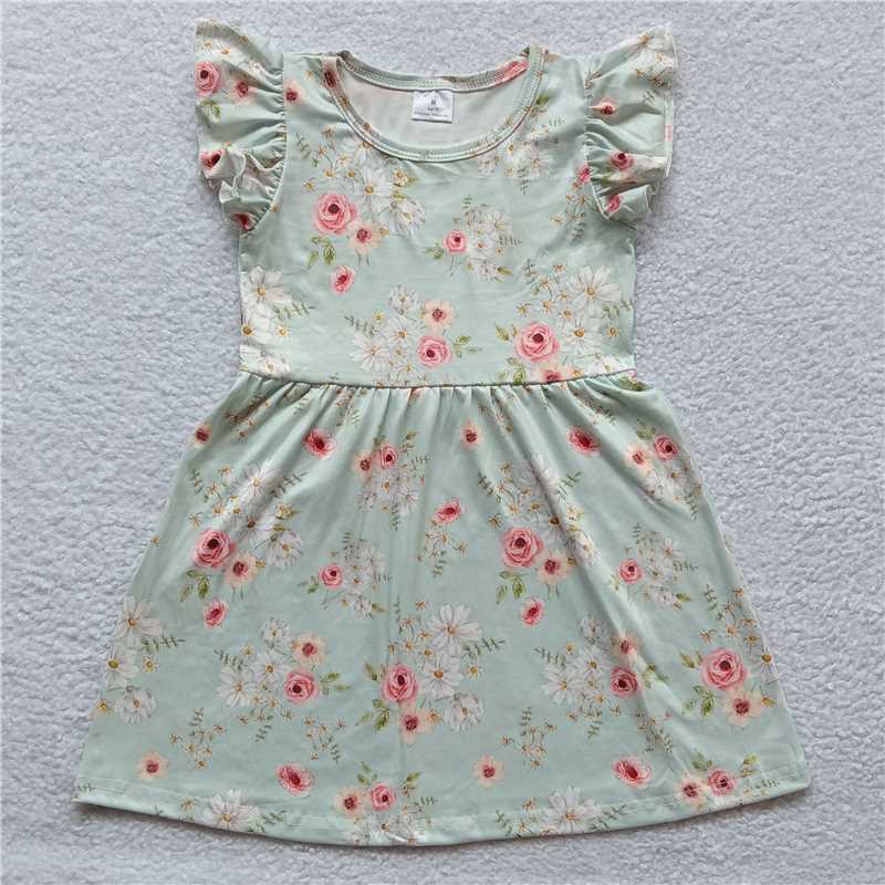 Pink white floral light green flying sleeve dress 粉白色花淡绿色飞袖裙