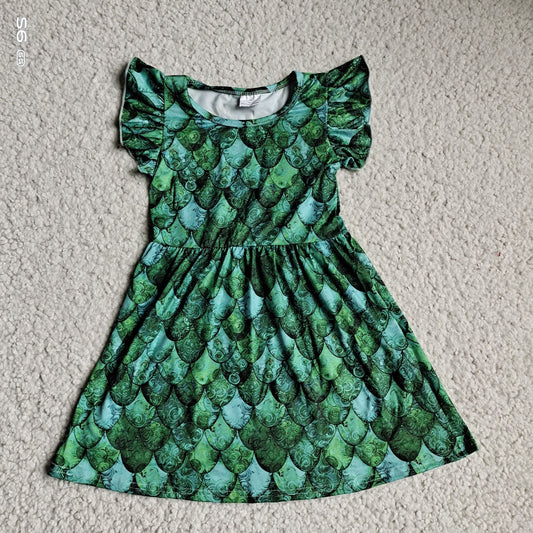 G4-7-1/*['; Emerald fish scale flying sleeves dress