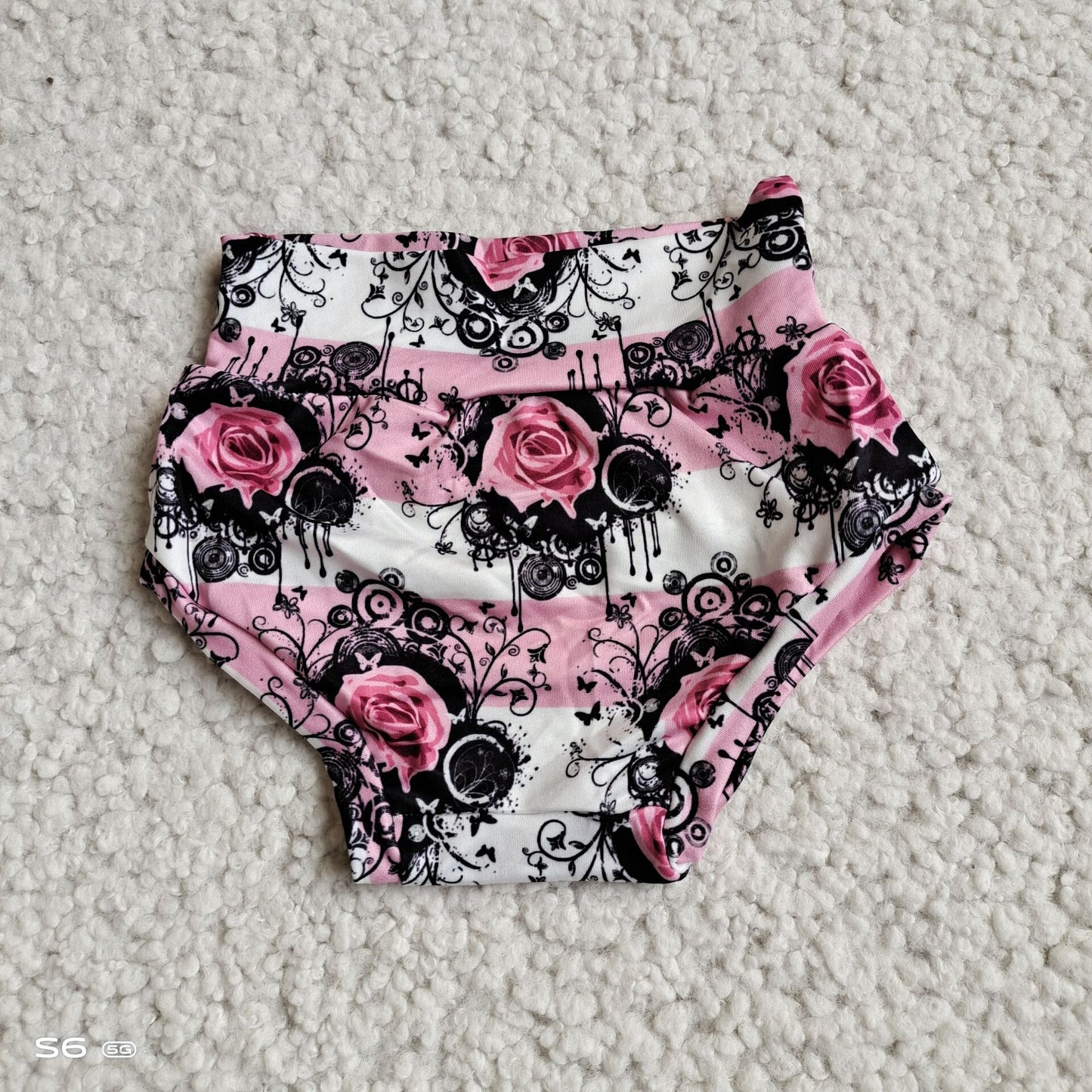 G2-8-2*- Black vine pink rose thong