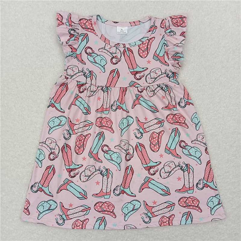 "G6-7-3*/ Boots, hat, pink flying sleeves dress"