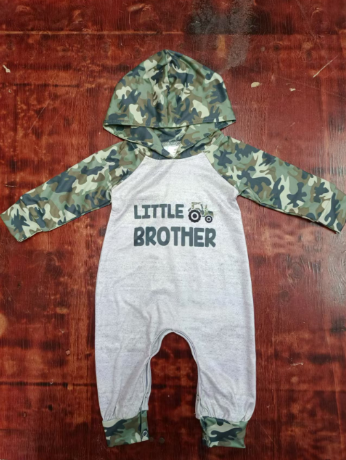 Custom moq 3 eta 6-7weeks  Camouflage hooded long romper