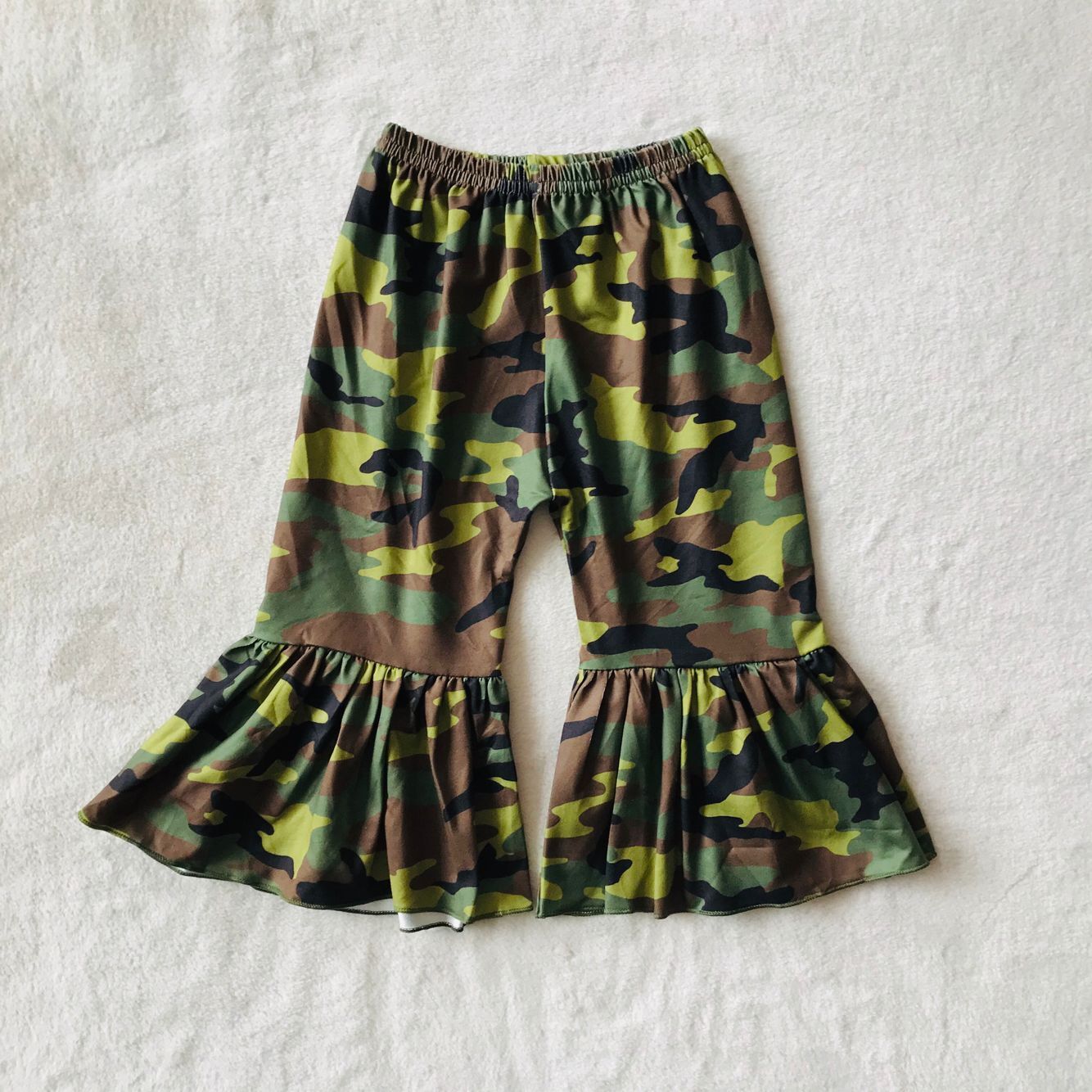 G2-12-6** Camouflaged flared shorts（复制）