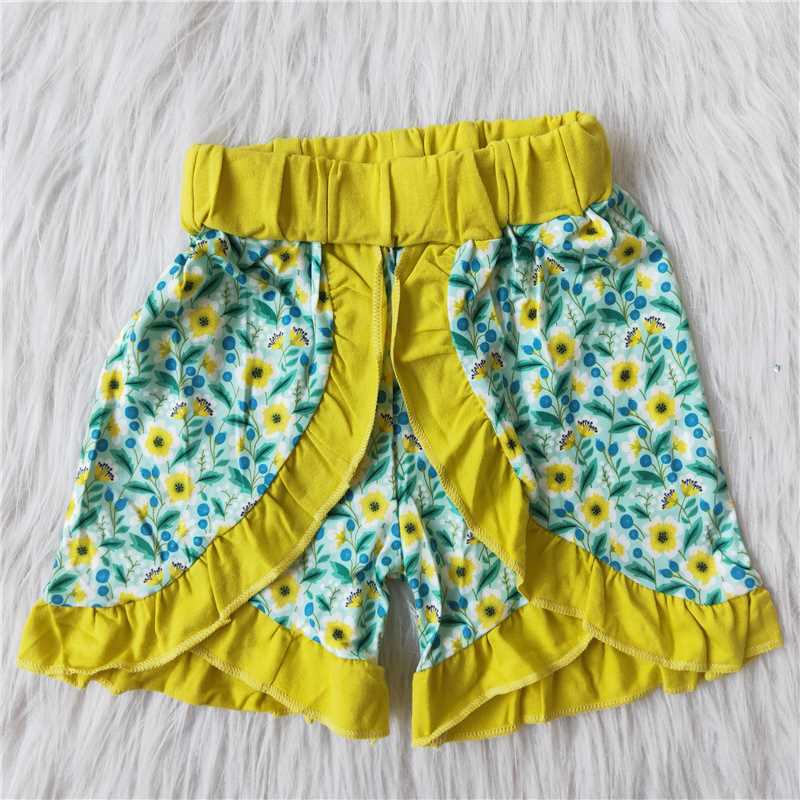 G2-4-8/// Yellow lace floral shorts