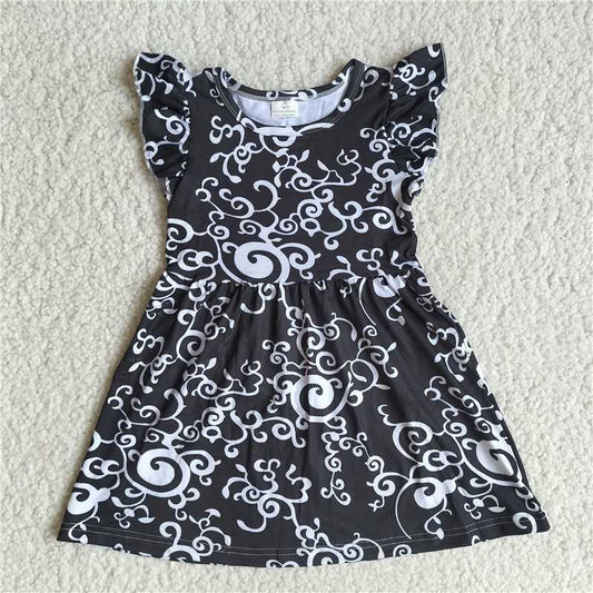 G2-7-9';\ White pattern black flying sleeves dress