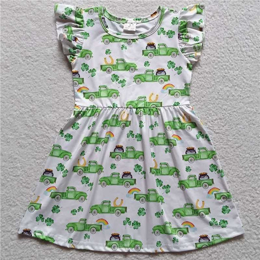 Green truck white flying sleeve dress 绿色卡车白色飞袖裙