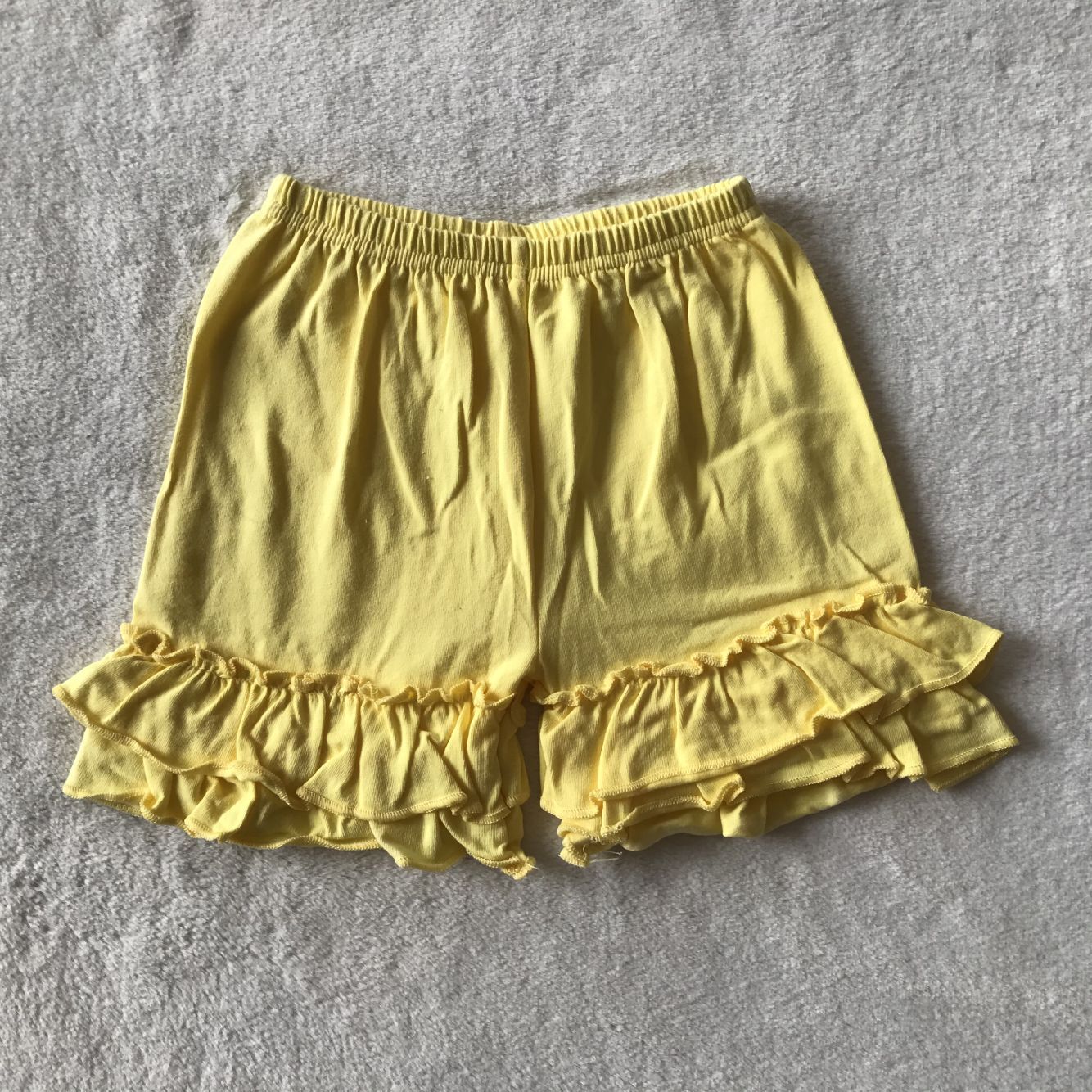 G5-12-3''/ Light yellow two-layer lace shorts