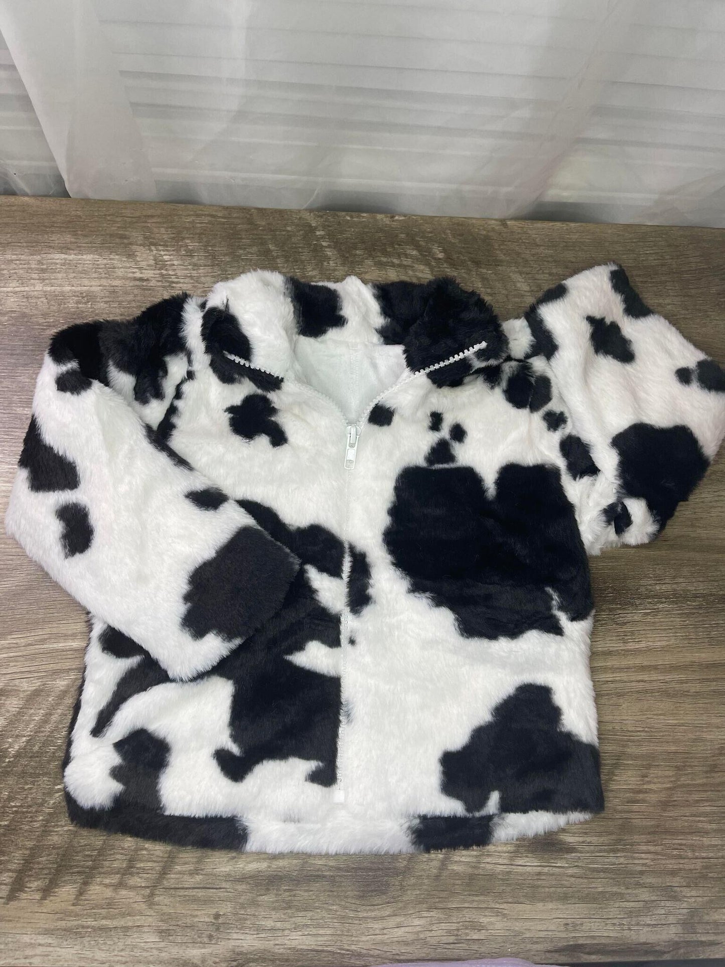 6 B0-19 kids fur coat black and white