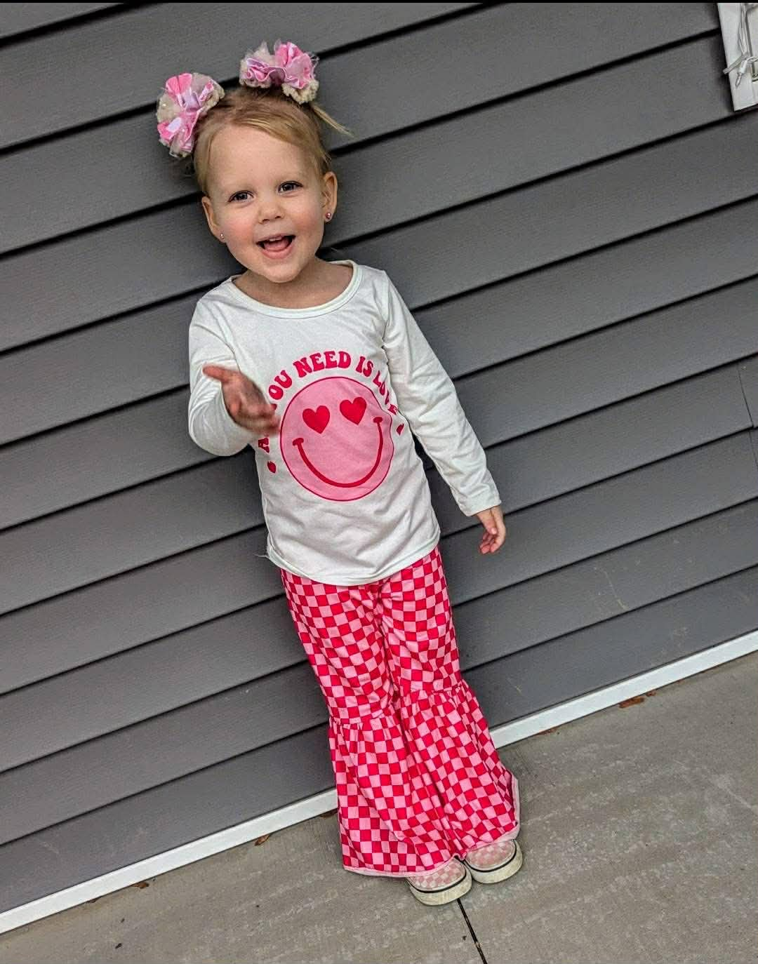 RTS NO MOQ（In Stock) GT0388 +P0340 All you need is a white long-sleeved top with a heart and smiley face sets