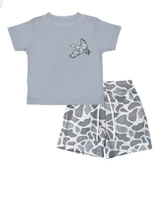 BT0462 Duck Camo Blue Short Sleeve Top +SS0140 Camouflage light gray shorts