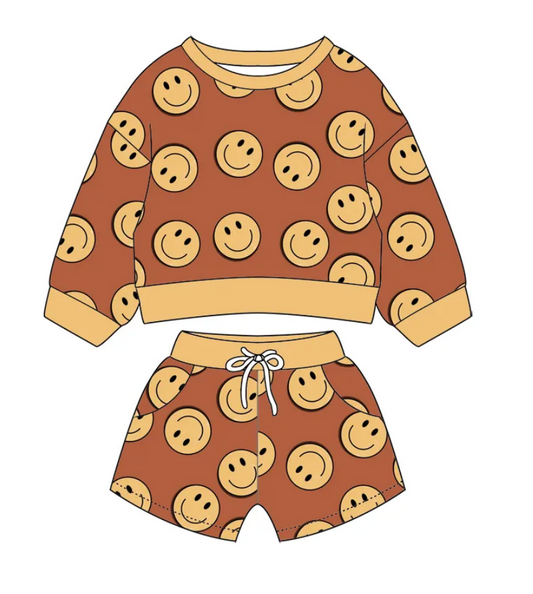 Custom moq 3 eta 7/8week moq 5 eta /4/5week Yellow Smiley Face Pattern Brown Long Sleeve Sweatshirt & Shorts Set