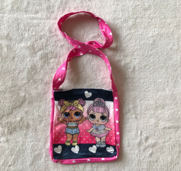 G2-21/ Love Big Head Girl Messenger Bag