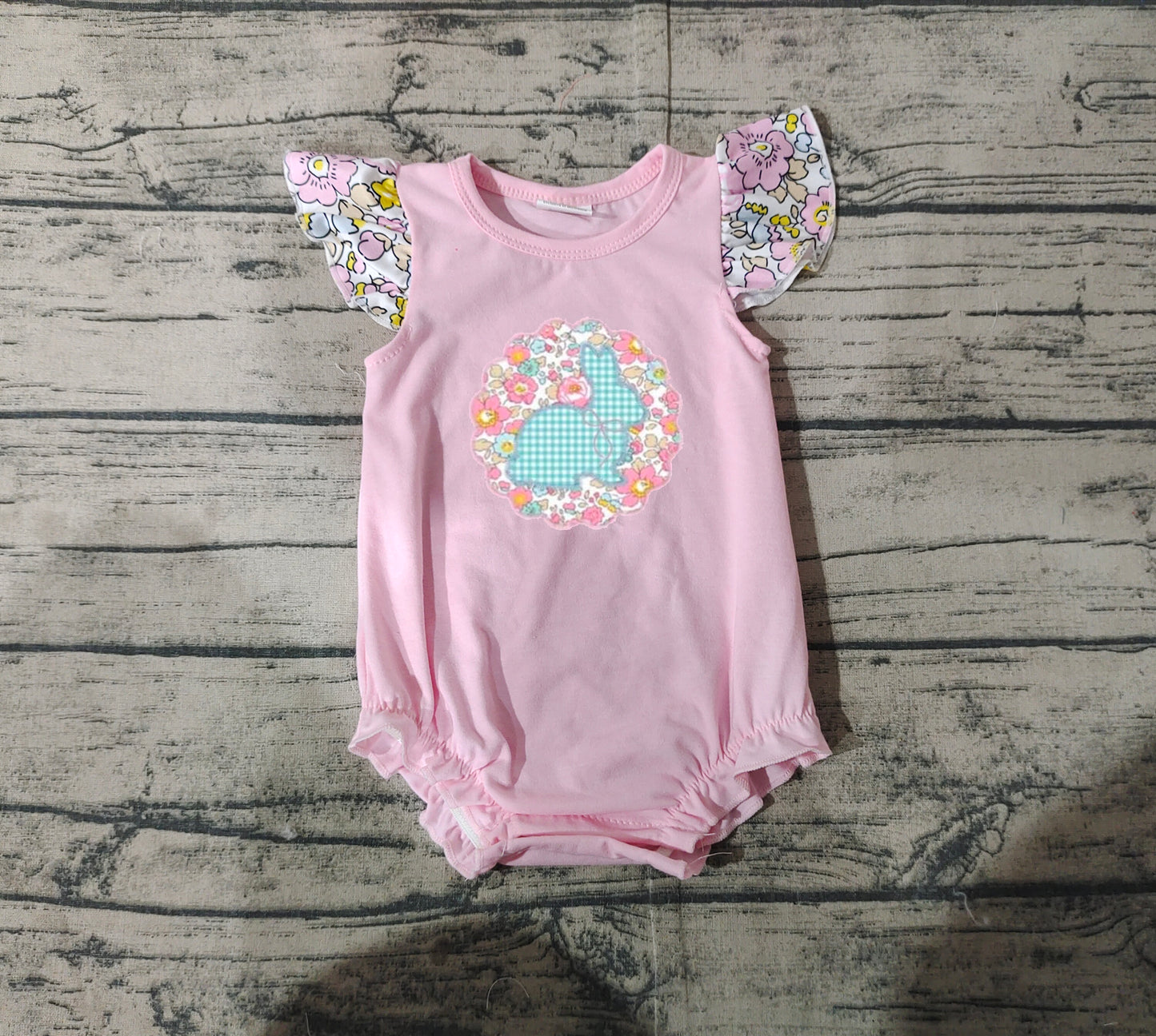 no moq sales SR2054 pre-order baby girls clothes embroidery easter pink flying sleeve Romper