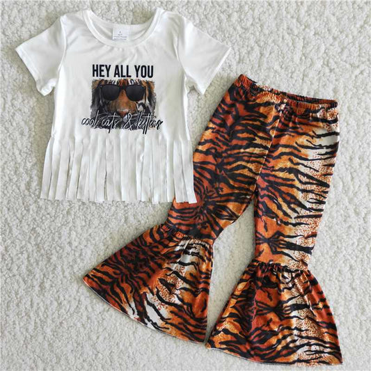 Tiger top with long pants outfits