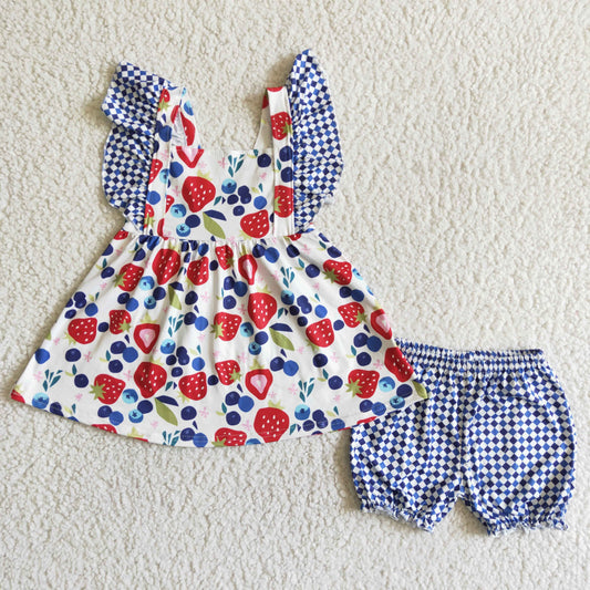 Strawberry outfits  c3-27